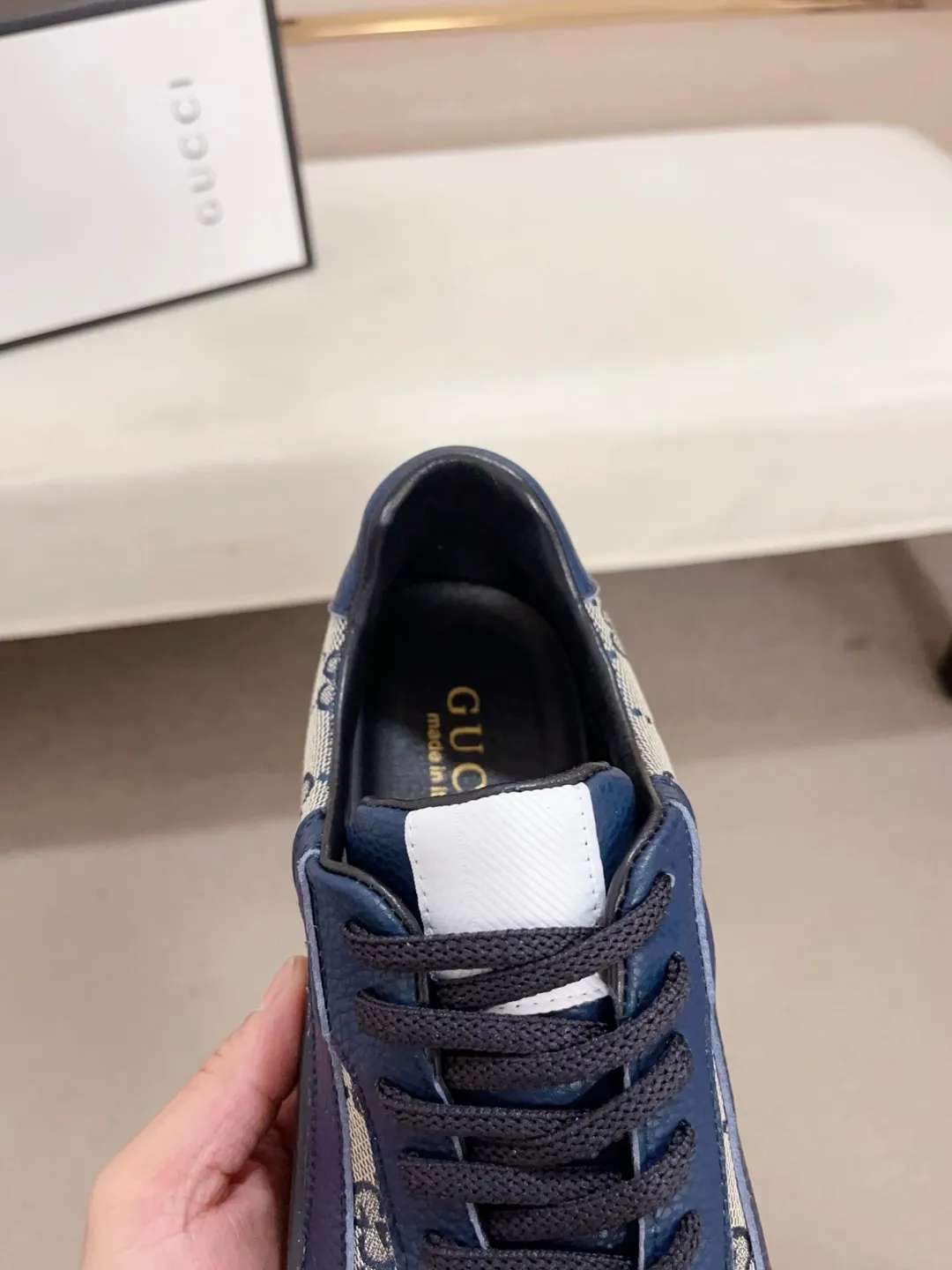 Men's shoes 💰: 420💰 [Gucci] Gucci's latest casual men's shoes, welcome to 1:1 comparison, a popular Hong Kong counter casual shoe, counter quality, support inspection, high-quality workmanship, uppers made of Italian imported calfskin, sheepskin lining insoles original fashion sports outsole, casual fashion, high-end quality, size: 38-44.